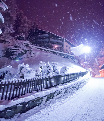 remote-highway-lighting-project-using-heated-lithium-battery-systems